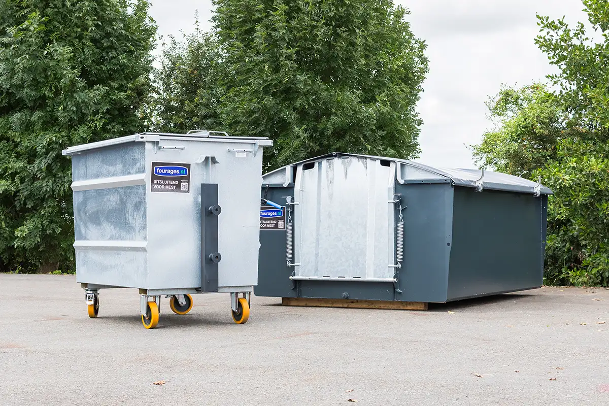 Rolcontainer of vaste mestcontainer: wat past bij uw stal?